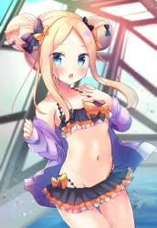 1305661 B